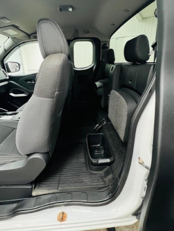 nissan Frontier 2022 - 30