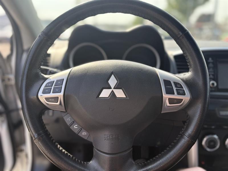mitsubishi Lancer 2017 - 13
