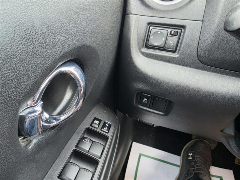 nissan Versa Note 2015 - 18
