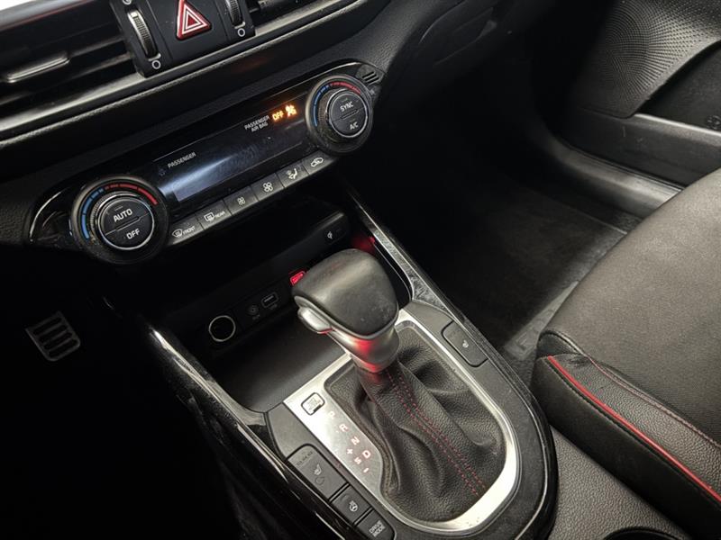 kia Forte 2021 - 13