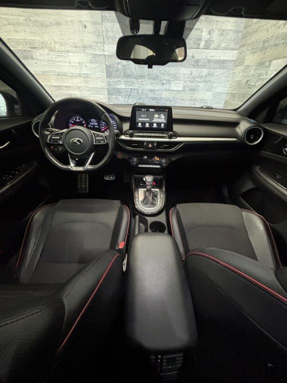 kia Forte 2021 - 15