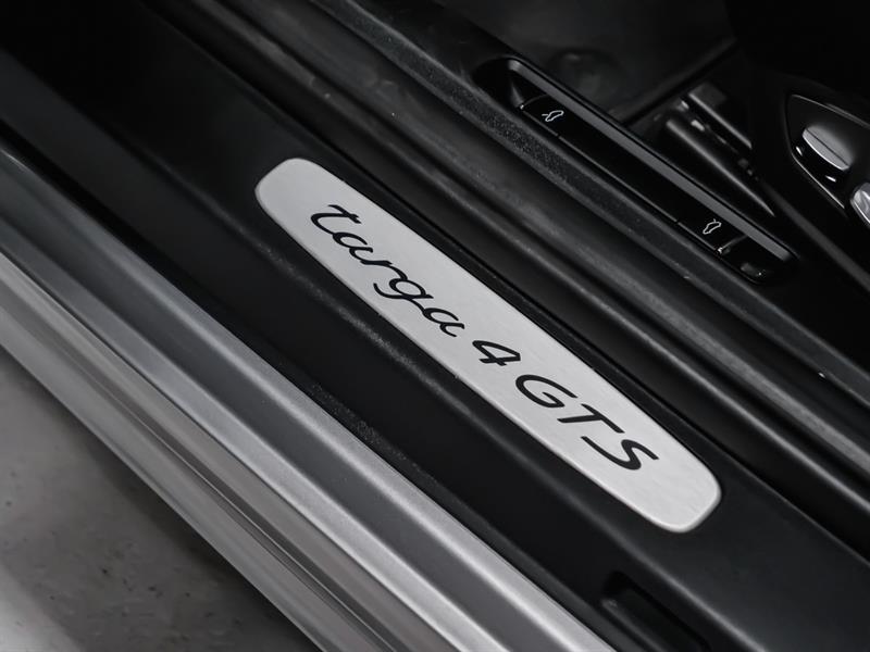 porsche 911 2018 - 13