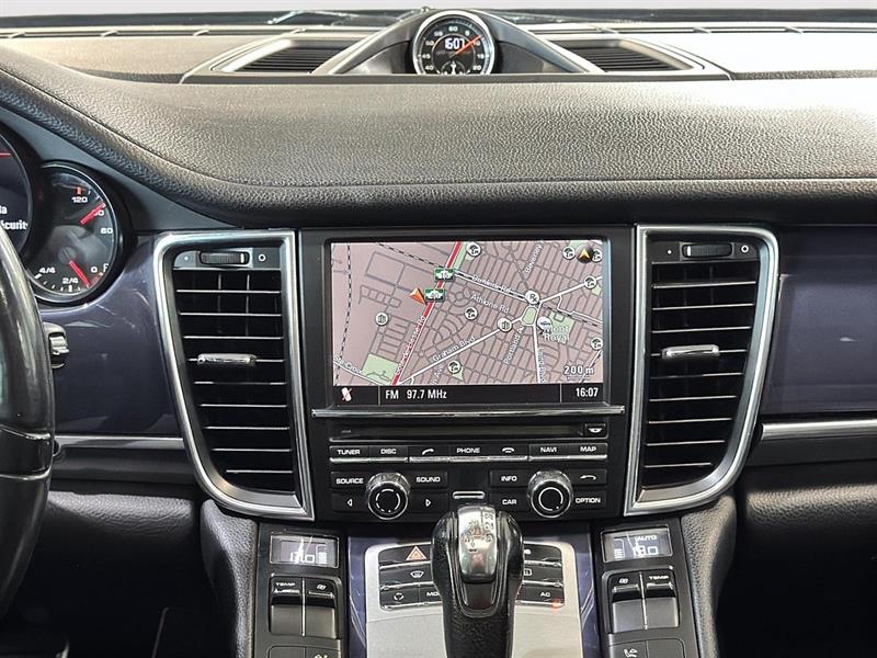 porsche Panamera 2011 - 23