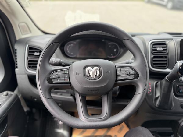 ram ProMaster fourgonnette utilitaire 2025 - 9