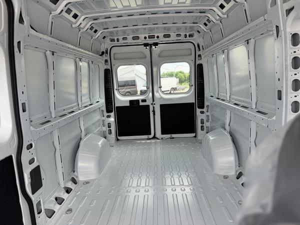 ram ProMaster fourgonnette utilitaire 2025 - 11