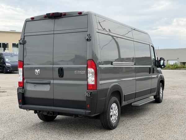 ram ProMaster fourgonnette utilitaire 2025 - 3