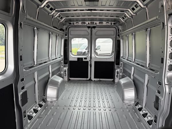 ram ProMaster fourgonnette utilitaire 2025 - 11