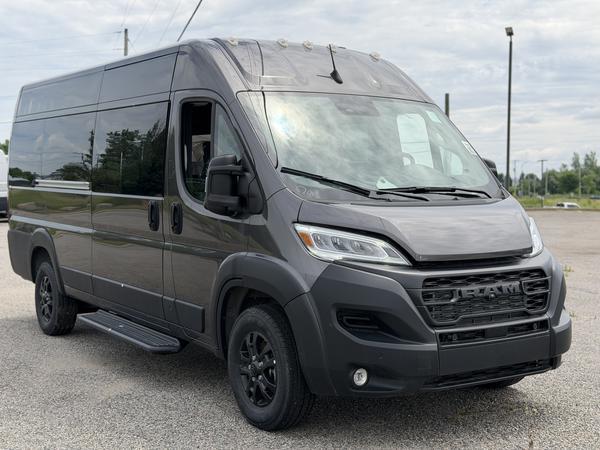 ram ProMaster fourgon vitré 2025