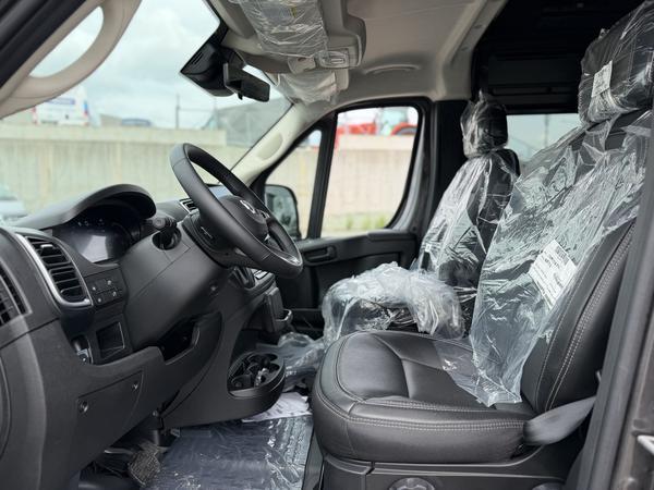 ram ProMaster fourgon vitré 2025 - 8