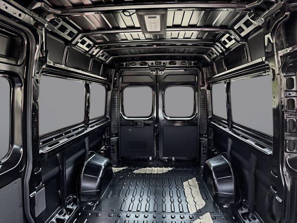 ram ProMaster fourgon vitré 2025 - 9
