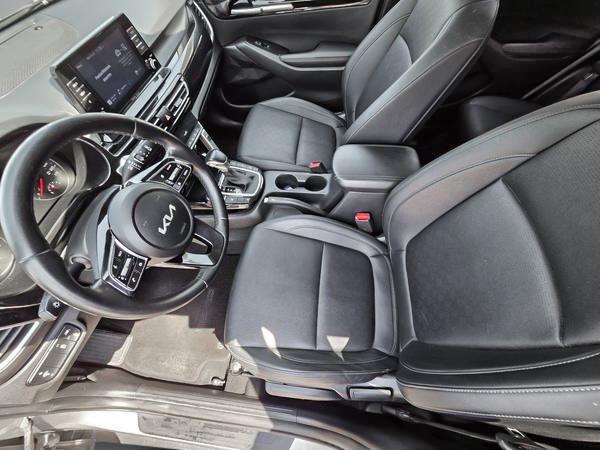 kia Seltos 2023 - 12