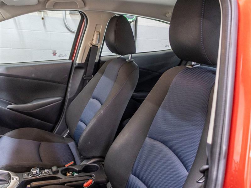 toyota Yaris Hatchback 2020 - 24