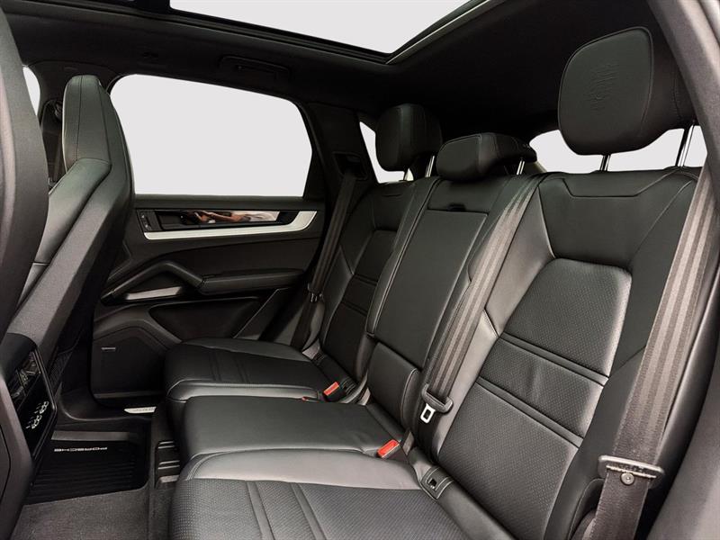 porsche Cayenne 2024 - 25