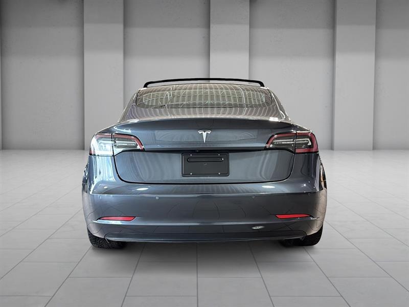 tesla Model 3 2021 - 12