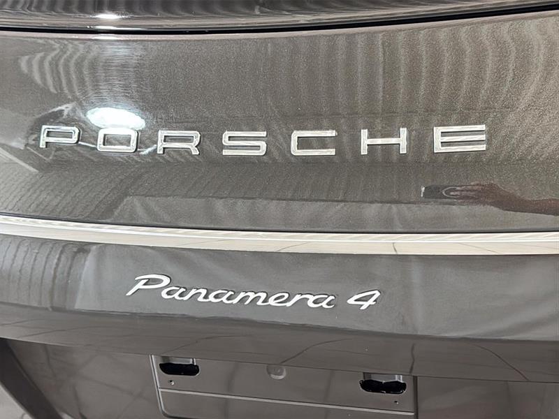 porsche Panamera 2011 - 13
