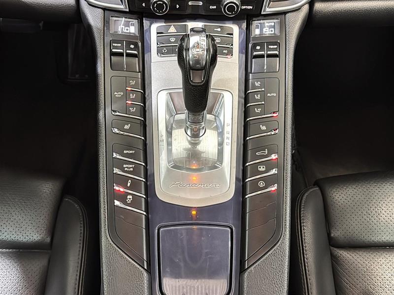 porsche Panamera 2011 - 24