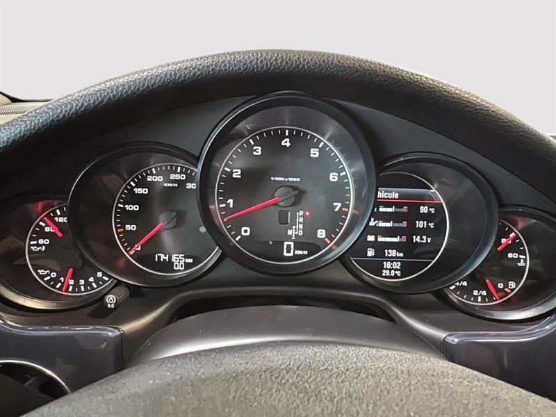 porsche Panamera 2011 - 33