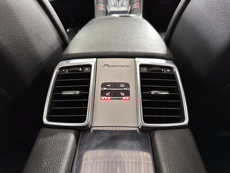 porsche Panamera 2011 - 38
