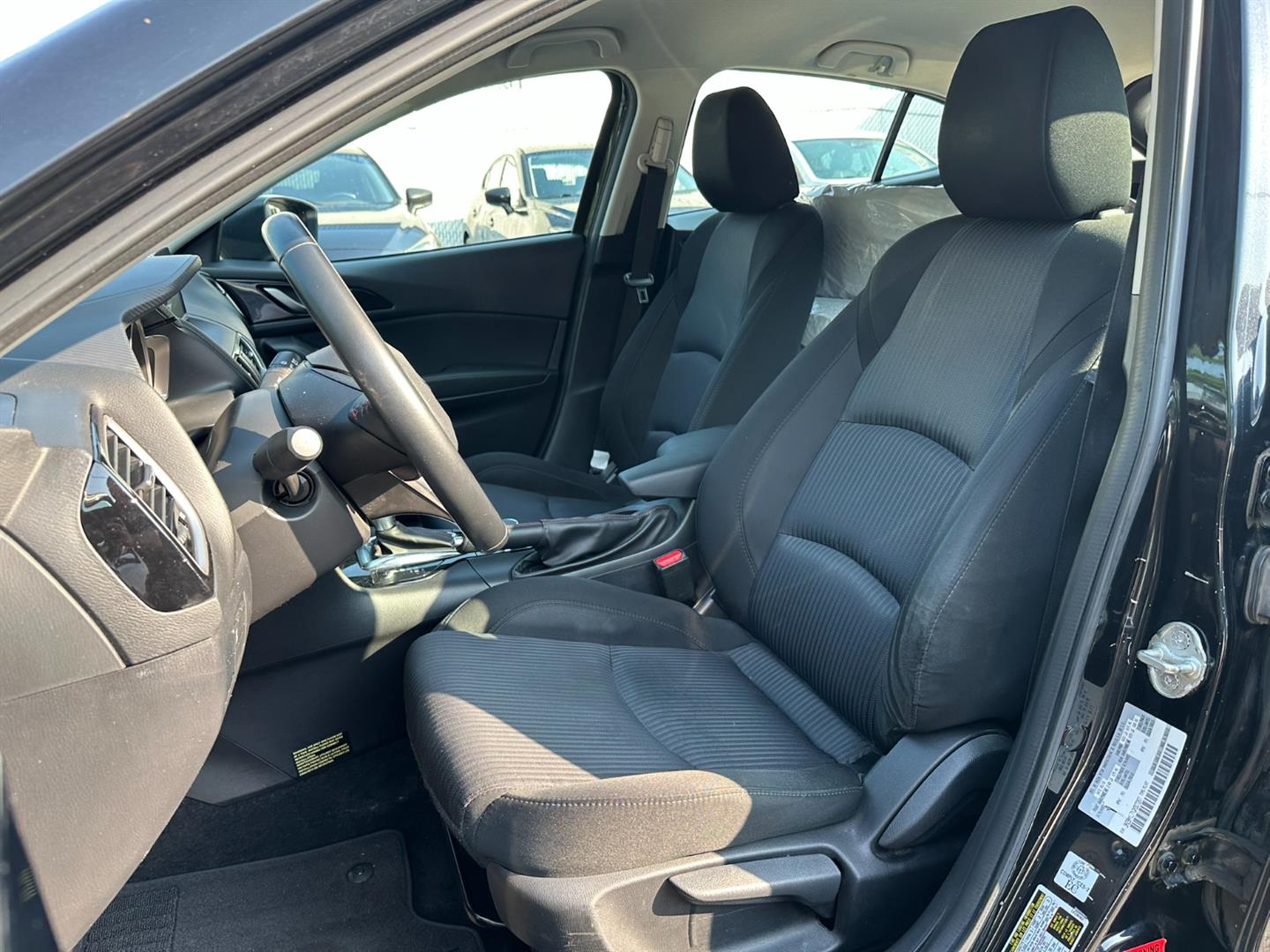 mazda Mazda3 2016 - 10