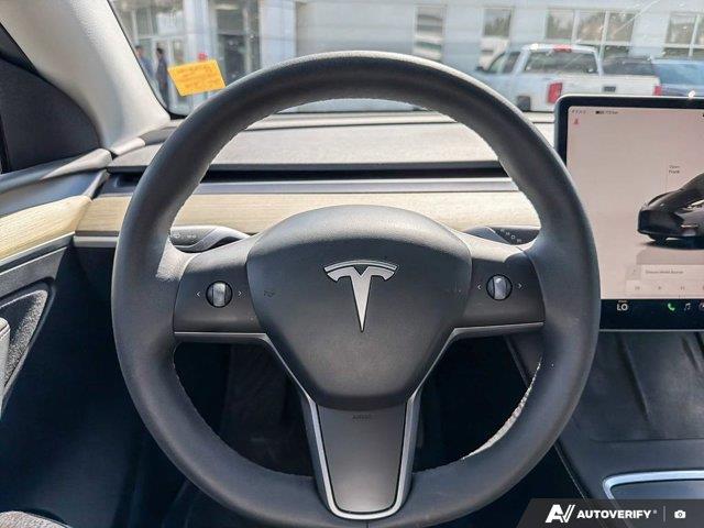 tesla Model Y 2023 - 14