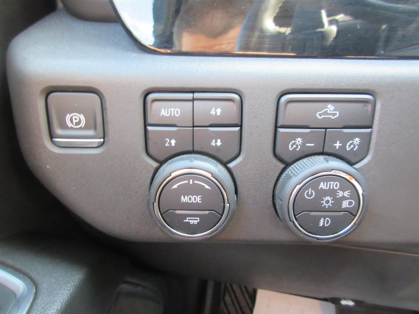 chevrolet Silverado 1500 2024 - 30
