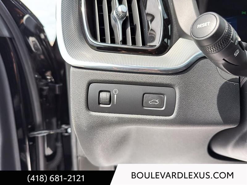 volvo XC60 2022 - 13