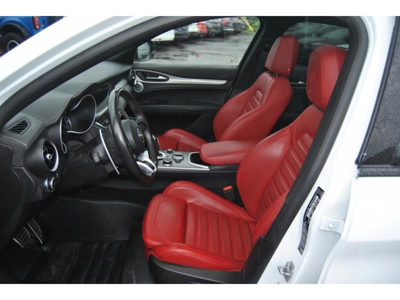 alfa romeo Stelvio 2022 - 9