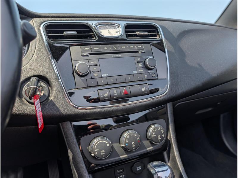 chrysler 200 2011 - 8