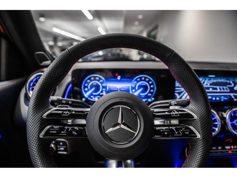 mercedes-benz EQB 300 2025 - 18