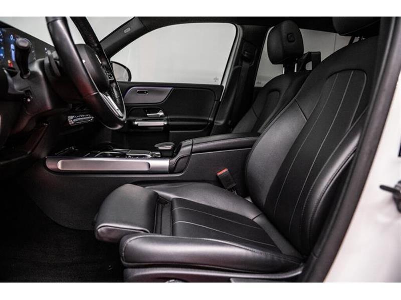 mercedes-benz GLB250 2022 - 11