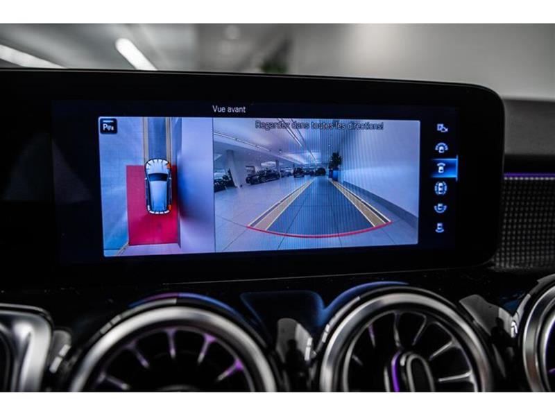 mercedes-benz GLB250 2022 - 15