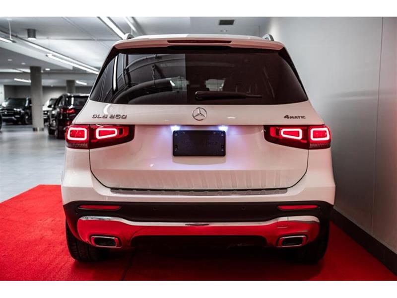 mercedes-benz GLB250 2022 - 19