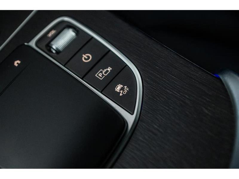 mercedes-benz GLC300 2022 - 6