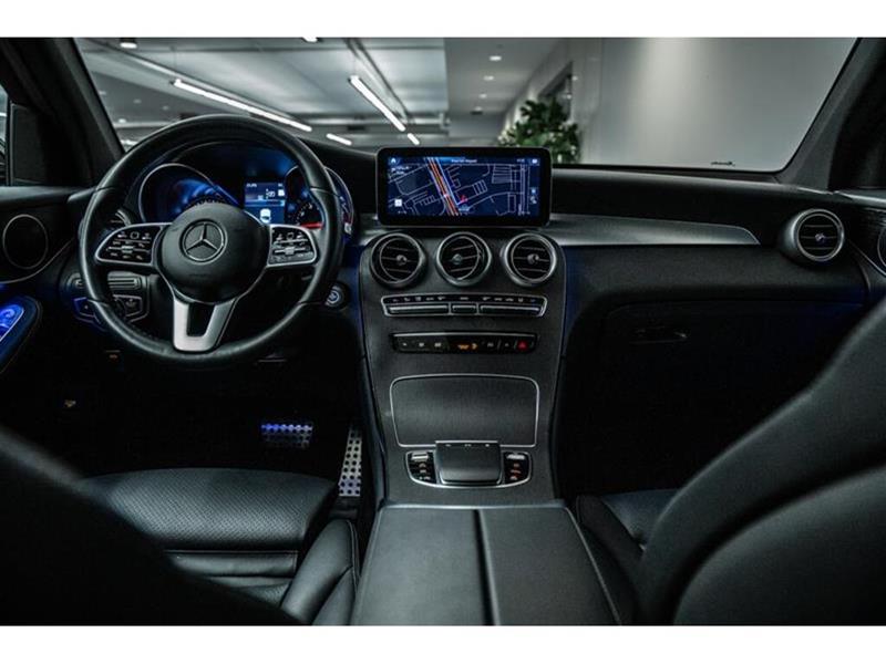 mercedes-benz GLC300 2022 - 20
