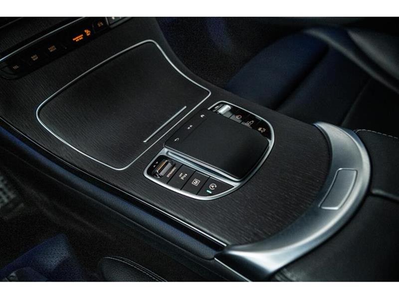 mercedes-benz GLC300 2022 - 25