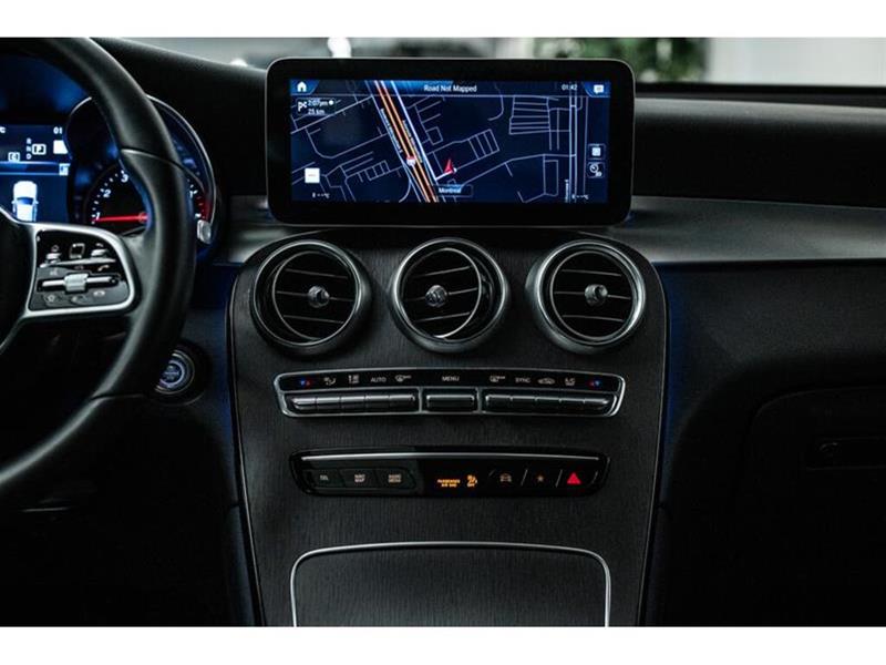 mercedes-benz GLC300 2022 - 26