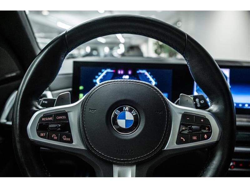 bmw X7 2024 - 32