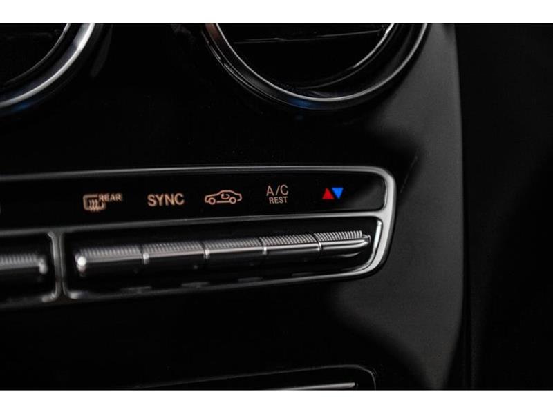 mercedes-benz GLC300 2022 - 3