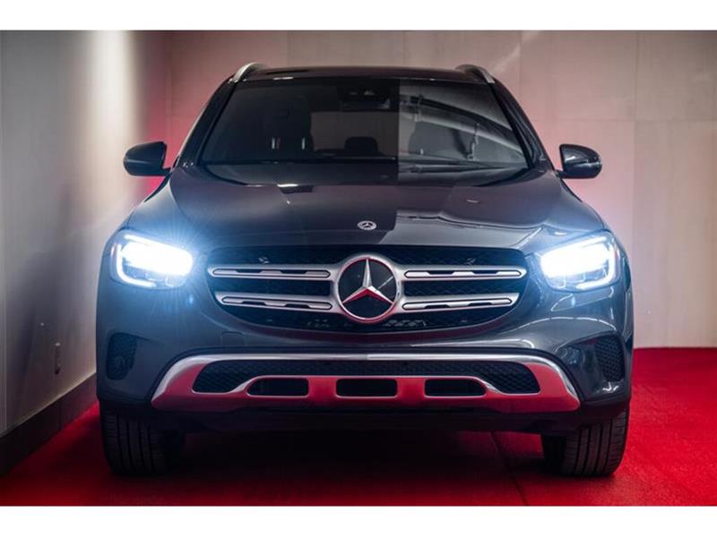 mercedes-benz GLC300 2022 - 9