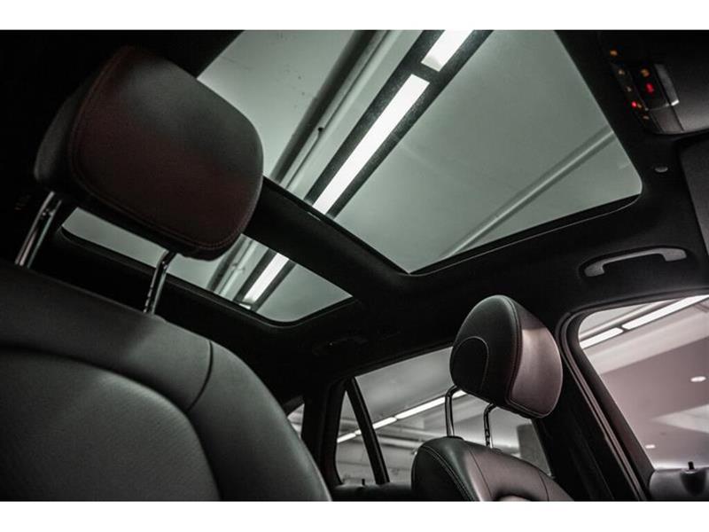 mercedes-benz GLC300 2022 - 13