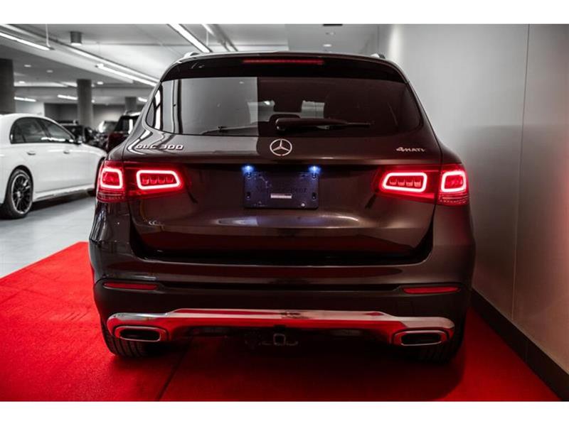 mercedes-benz GLC300 2022 - 20