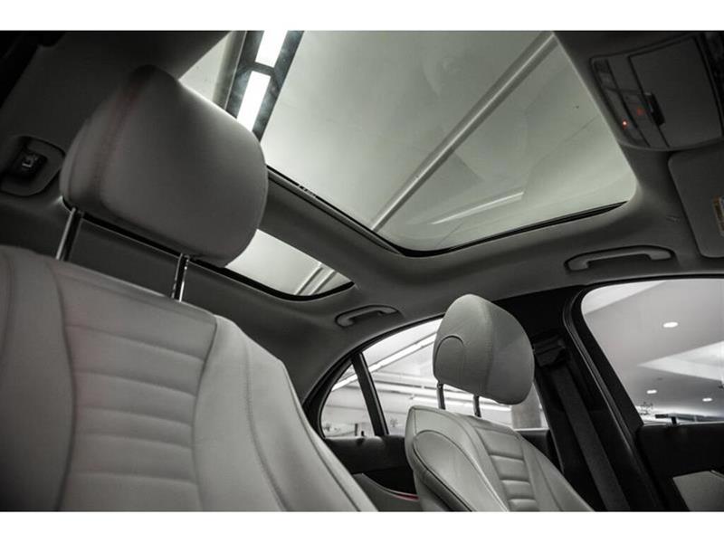 mercedes-benz E350 2022 - 7