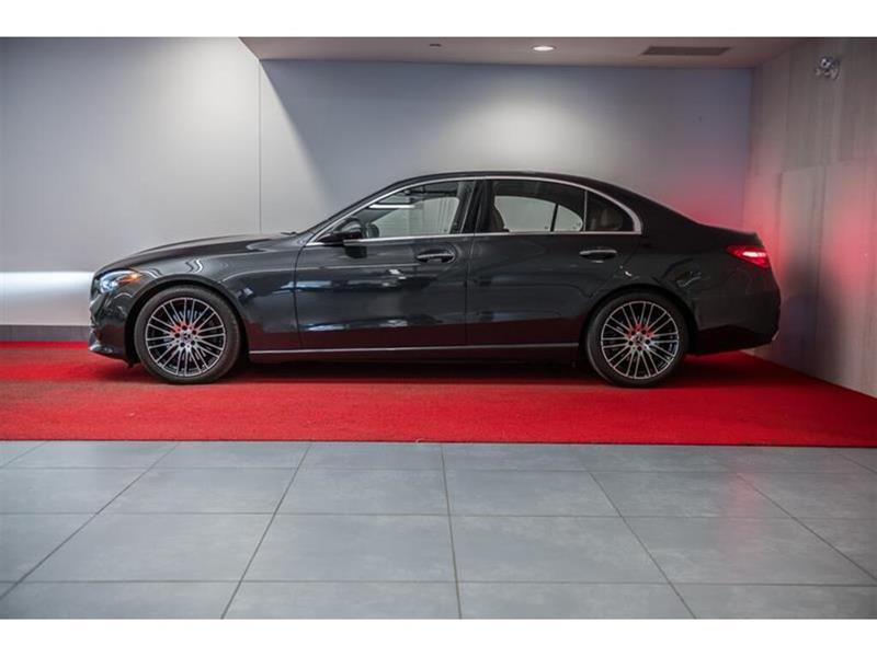 mercedes-benz C300 2023 - 2
