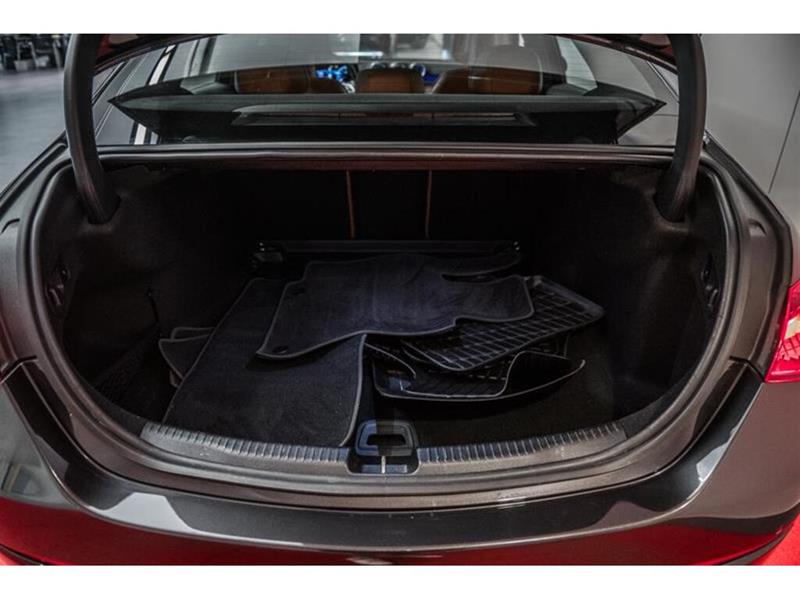 mercedes-benz C300 2023 - 10
