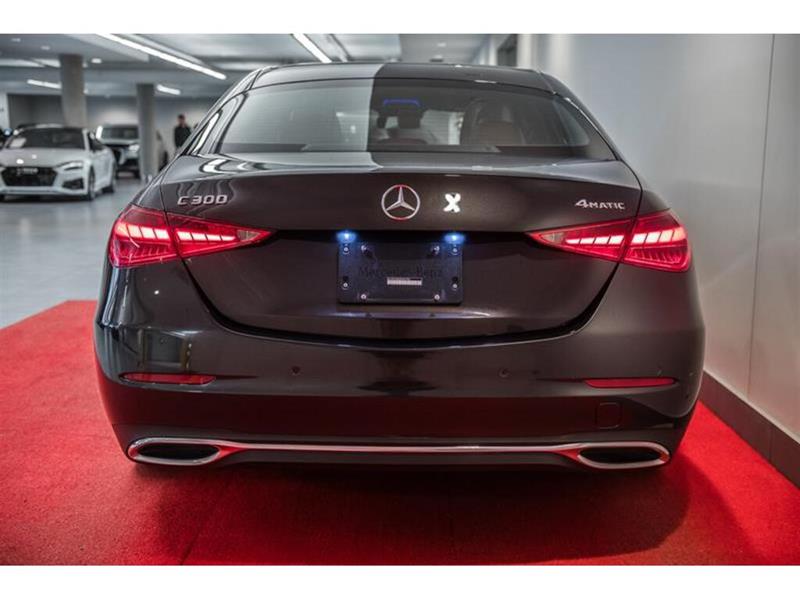 mercedes-benz C300 2023 - 12