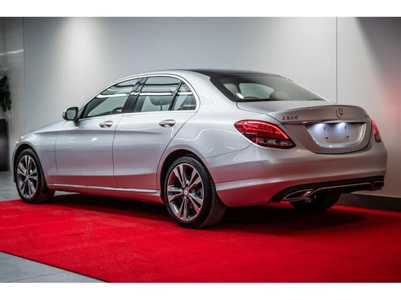 mercedes-benz C300 2016 - 18