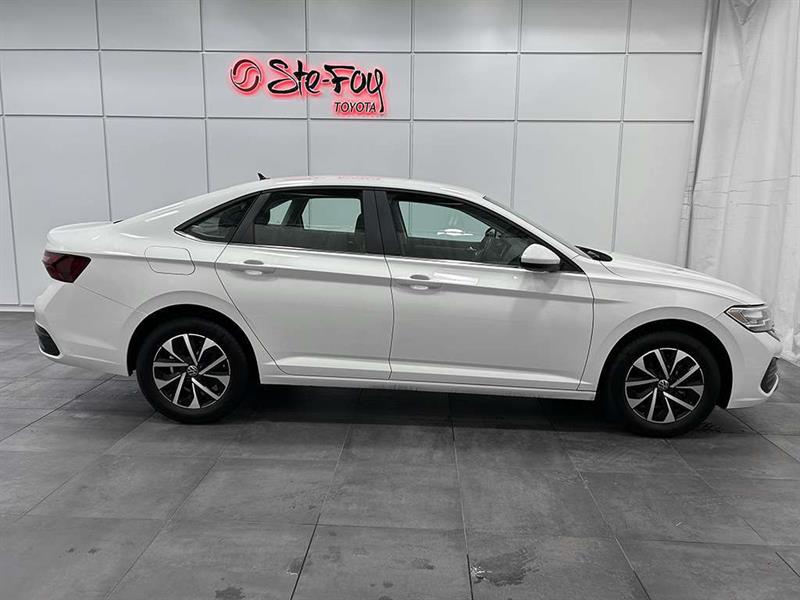 volkswagen Jetta 2023 - 9