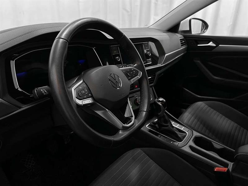 volkswagen Jetta 2023 - 10