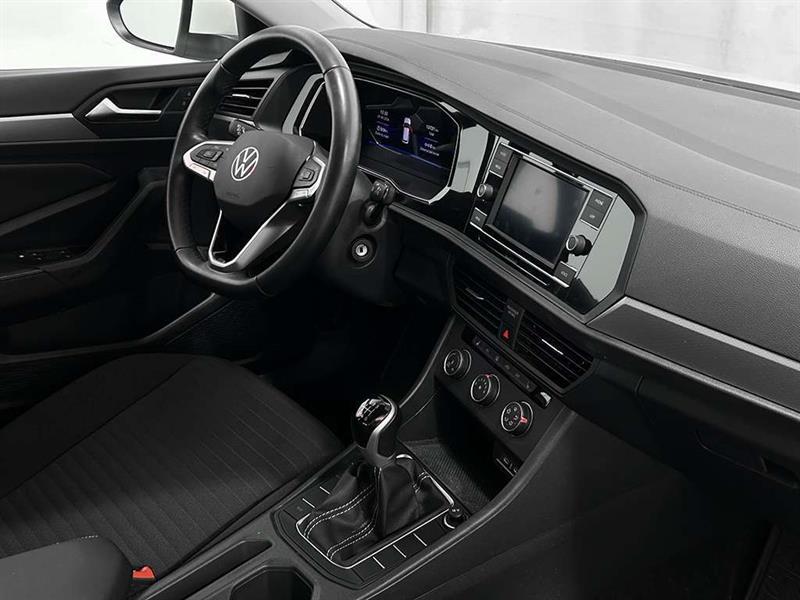 volkswagen Jetta 2023 - 26