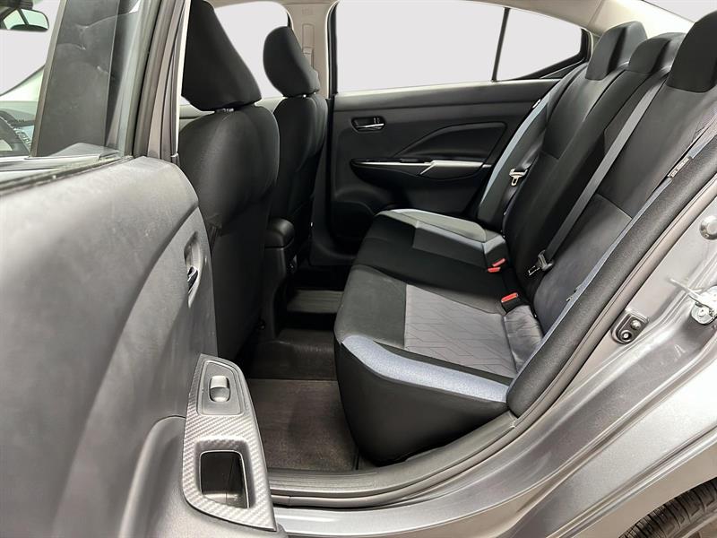 nissan Versa 2025 - 9